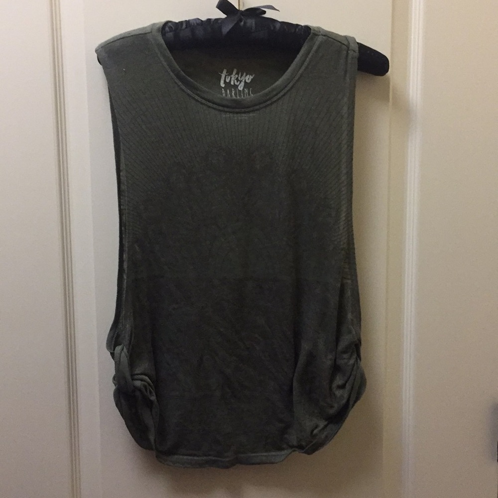 Muscle shirt